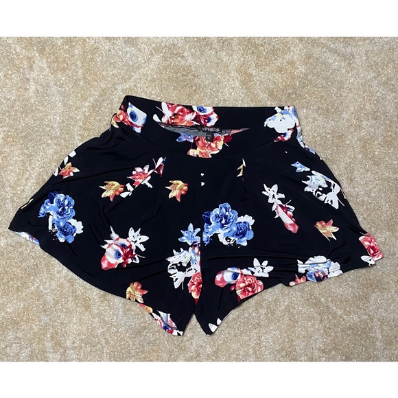 Express Pants - Express pull-on floral shorts XS